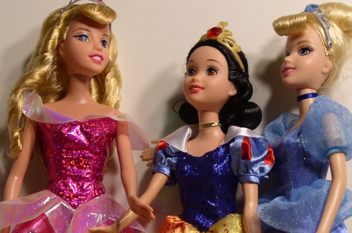  Mattel Disney Princess Fashion Doll Gift Set with 3